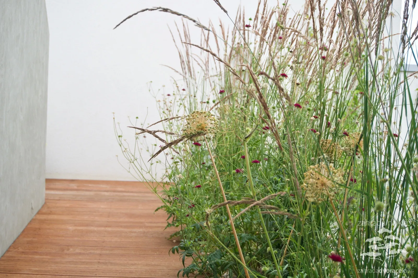 Atrium s vodní hrou stvořené pro odpočinek