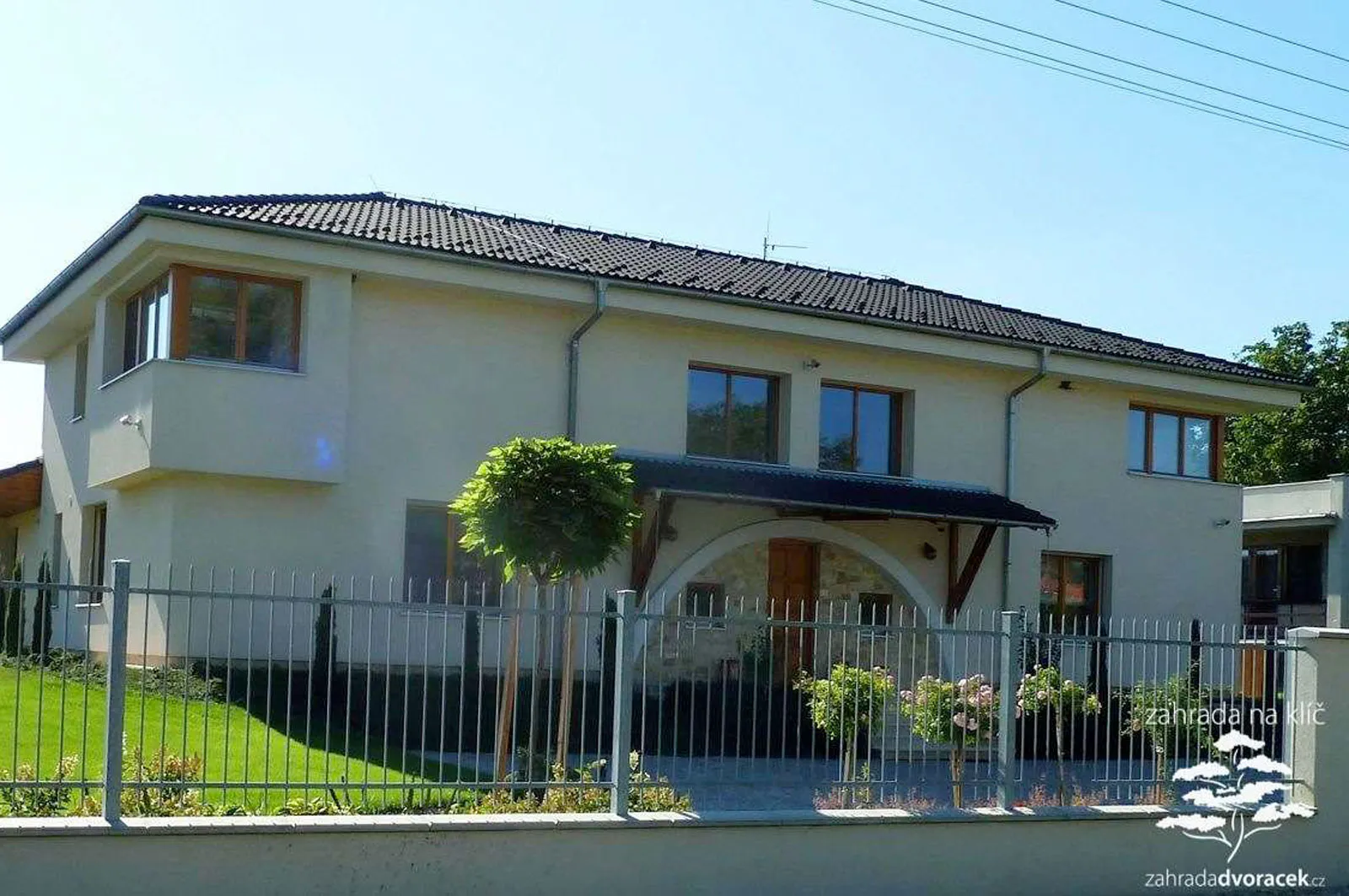 syrovice-zahrada-s-vodni-hrou-a-golfovou-jamkou