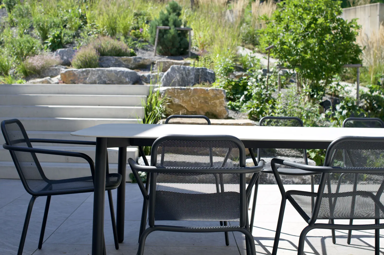 Zahrada se skákacími schody